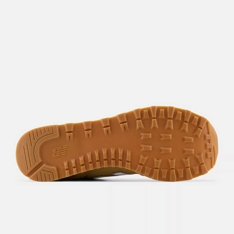 New Balance 515 v3 shoe outsole in gum rubber with rugged tread pattern for traction, bottom view.