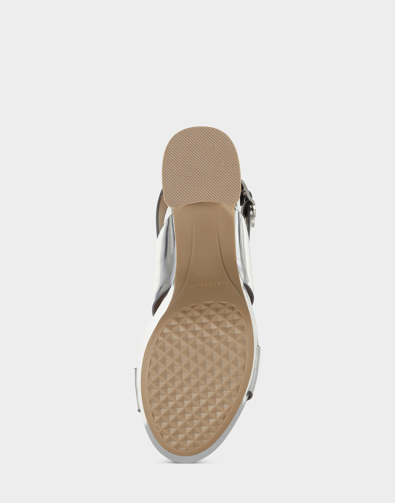 Comfortable Women's Platform Sandal in Silver Metallic Faux Leather Sole View