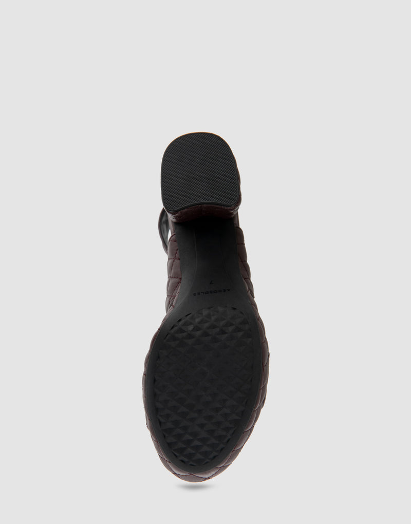 Comfortable Women's Platform Sandal in Deep Aubergine Quilted Leather Leather sole view