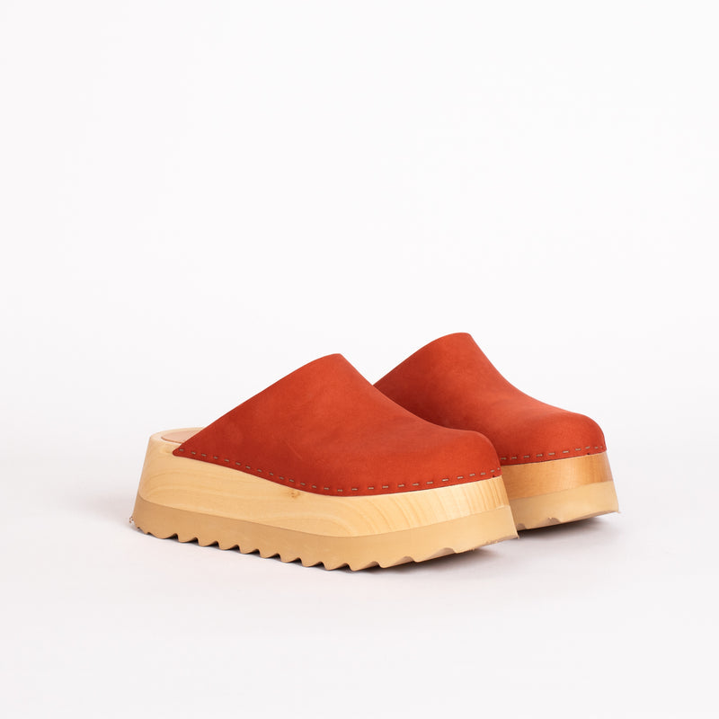 Chonk Clog in Poppy