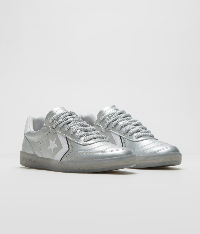 Converse Cons Louie Lopez Pro 2 Ox Shoes in Silver and White / Black