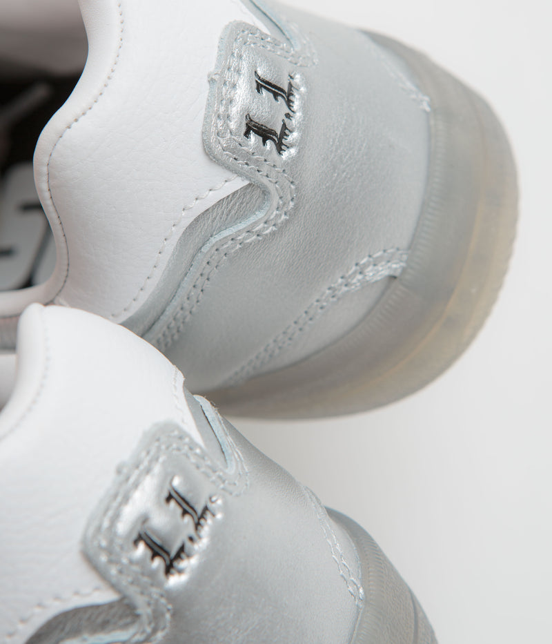 Converse Cons Louie Lopez Pro 2 Ox Shoes in Silver and White / Black