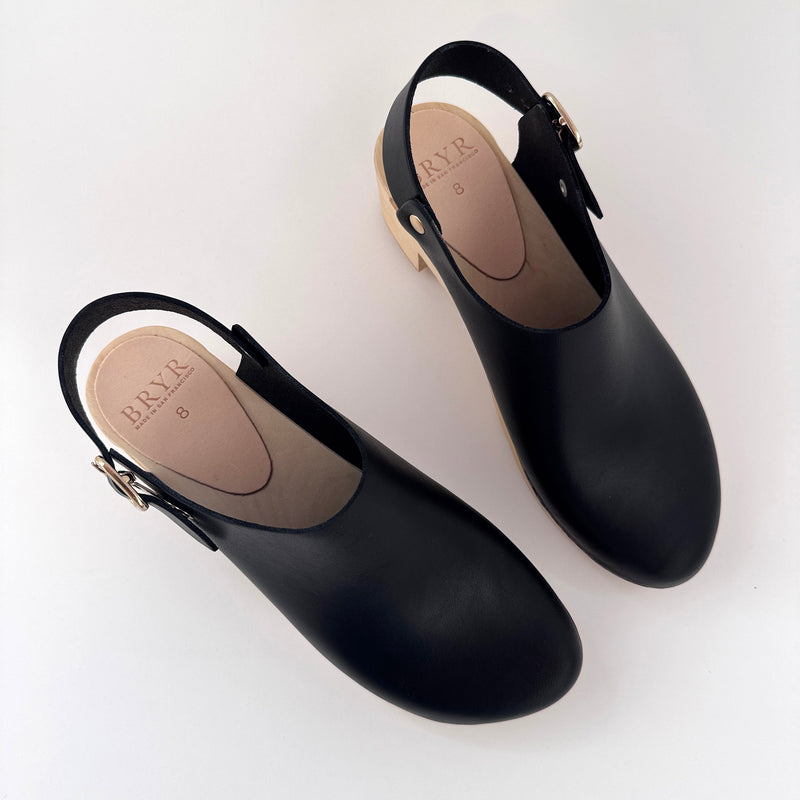 Daphne in Black Leather