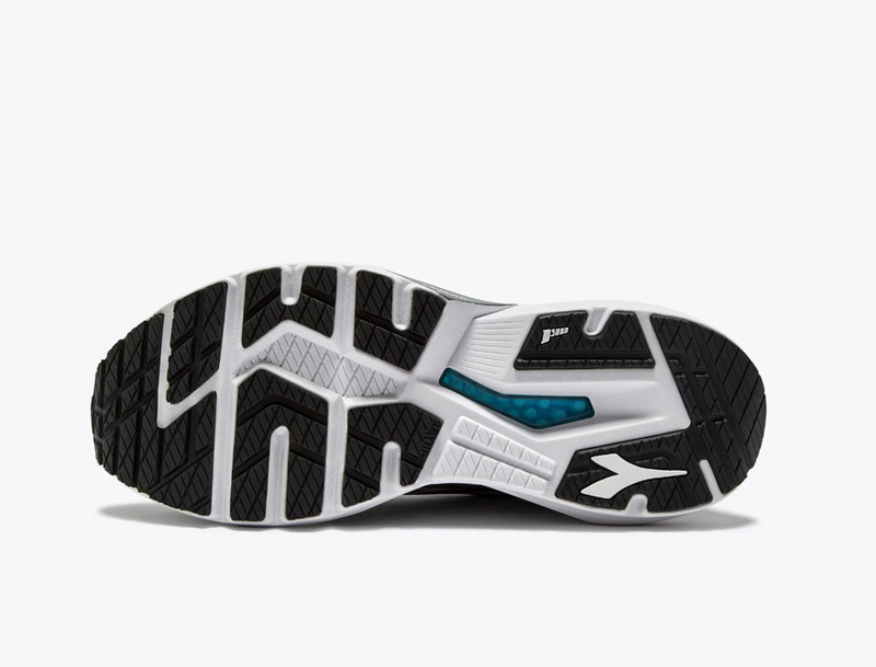 Men's Diadora Mythos Blushield Vigore 4 (Final Sale)