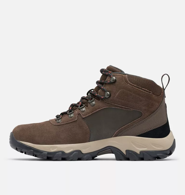 Columbia Newton Ridge™ Plus II Suede WP hiking boots in brown suede with waterproof construction and durable outsole, side view.