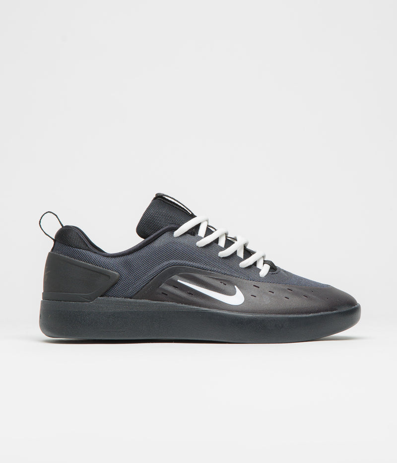 Nike SB Nyjah 4 Shoes in Black and White and Black - White