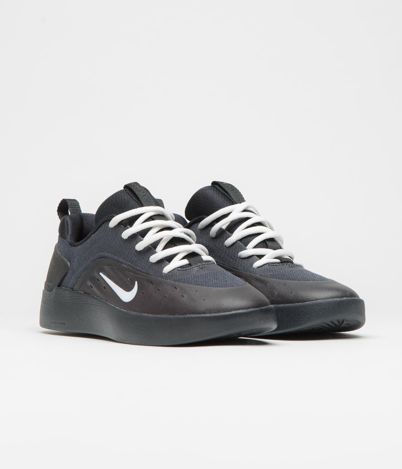 Nike SB Nyjah 4 Shoes in Black and White and Black - White