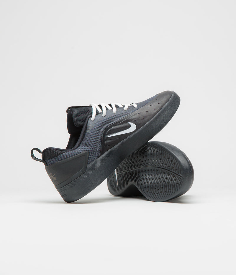 Nike SB Nyjah 4 Shoes in Black and White and Black - White