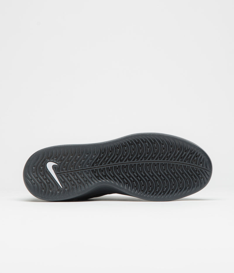 Nike SB Nyjah 4 Shoes in Black and White and Black - White