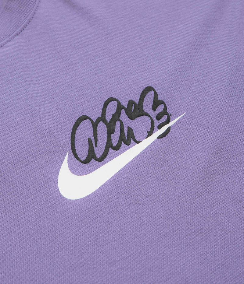 Nike Solo Swoosh GPX T-Shirt in Dusty Amethyst