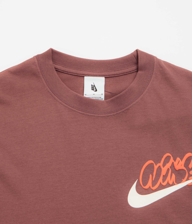 Nike Solo Swoosh GPX T-Shirt in Red Sepia