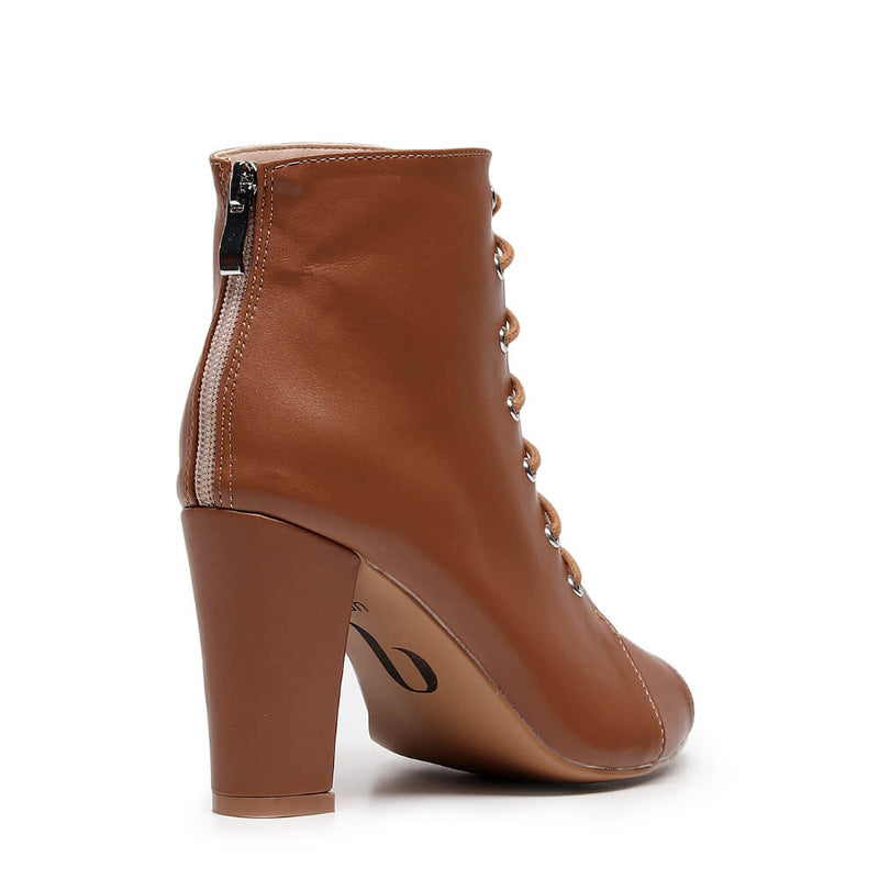 Parker Wide Fit - Cinnamon Vegan Leather - Street Sole