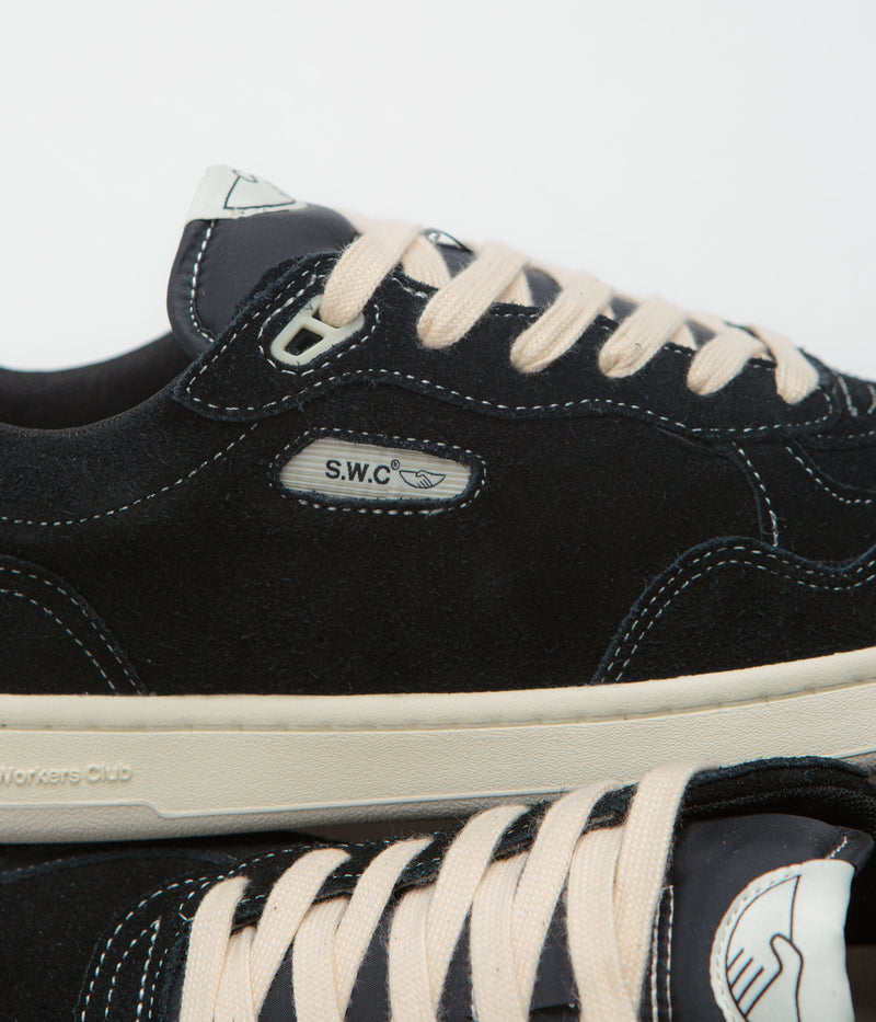 Stepney Workers Club Pro Cup 01 Suede Shoes in Black