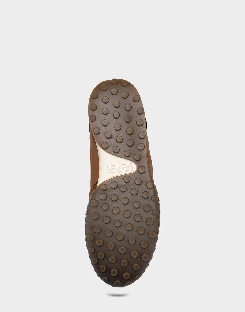 Comfortable Women's Sneaker in Natural/Tan Linen/Faux Leather, sole view
