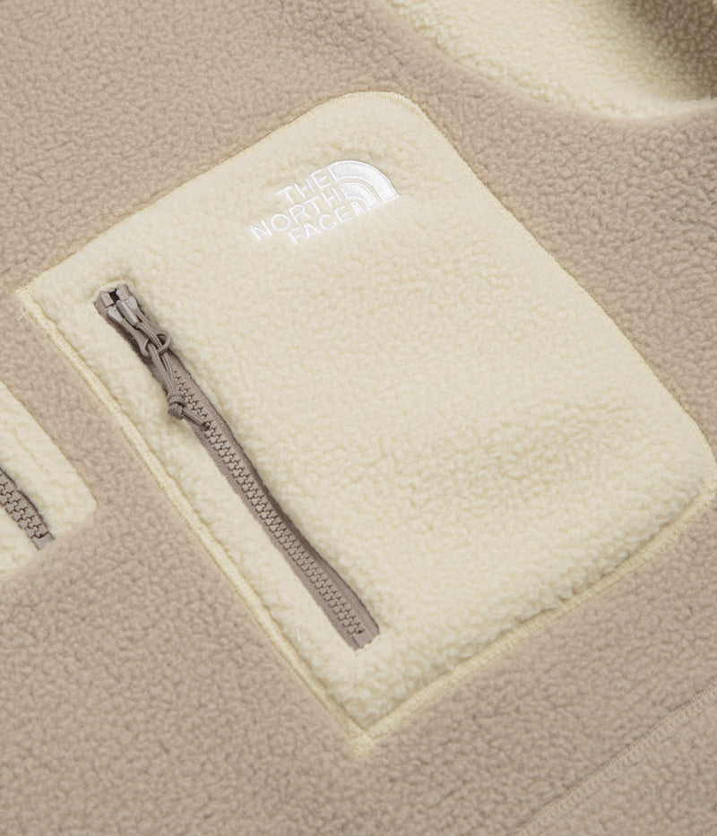 The North Face Yumiori 1/4 Zip Fleece in Mushroom Grey and Gravel