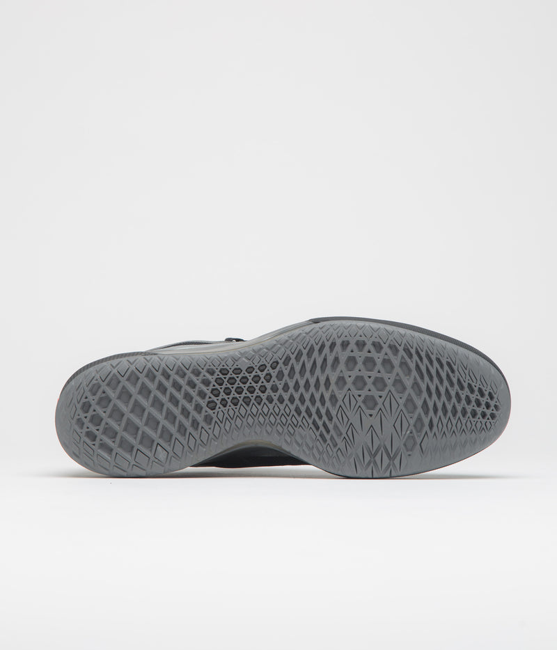 Vans Skate AVE 2.0 Shoes in Black and Metallic