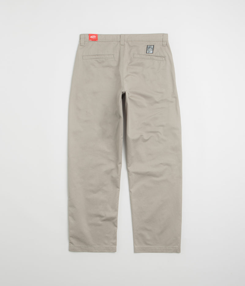 Vans Skate Loose Atiba Haze Chino in Mushroom