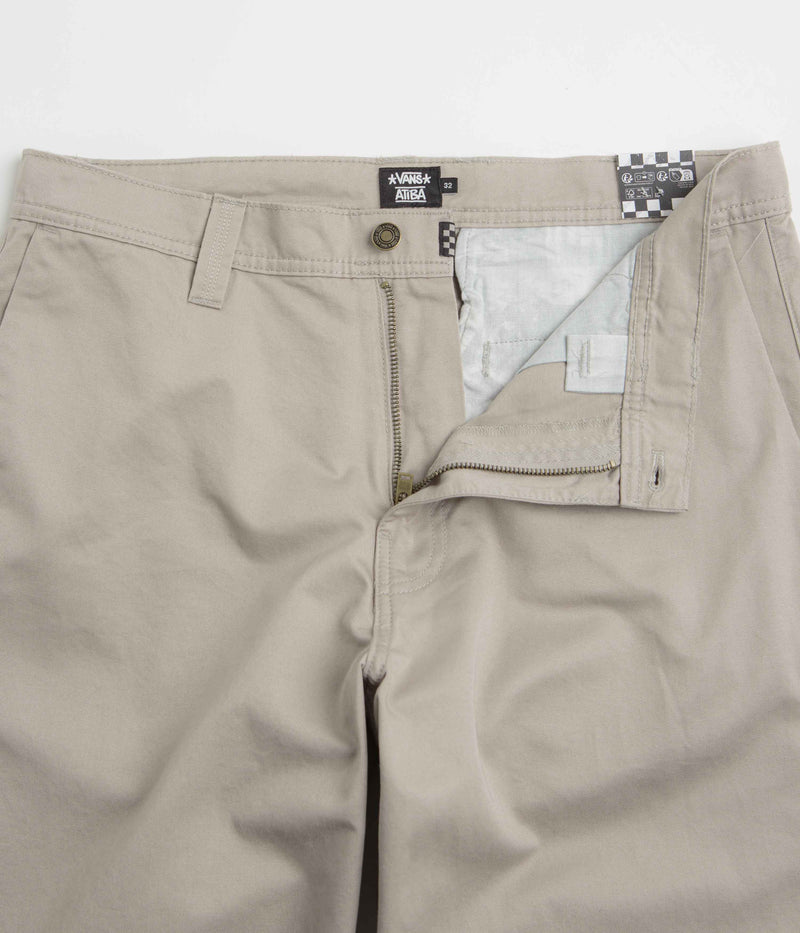 Vans Skate Loose Atiba Haze Chino in Mushroom