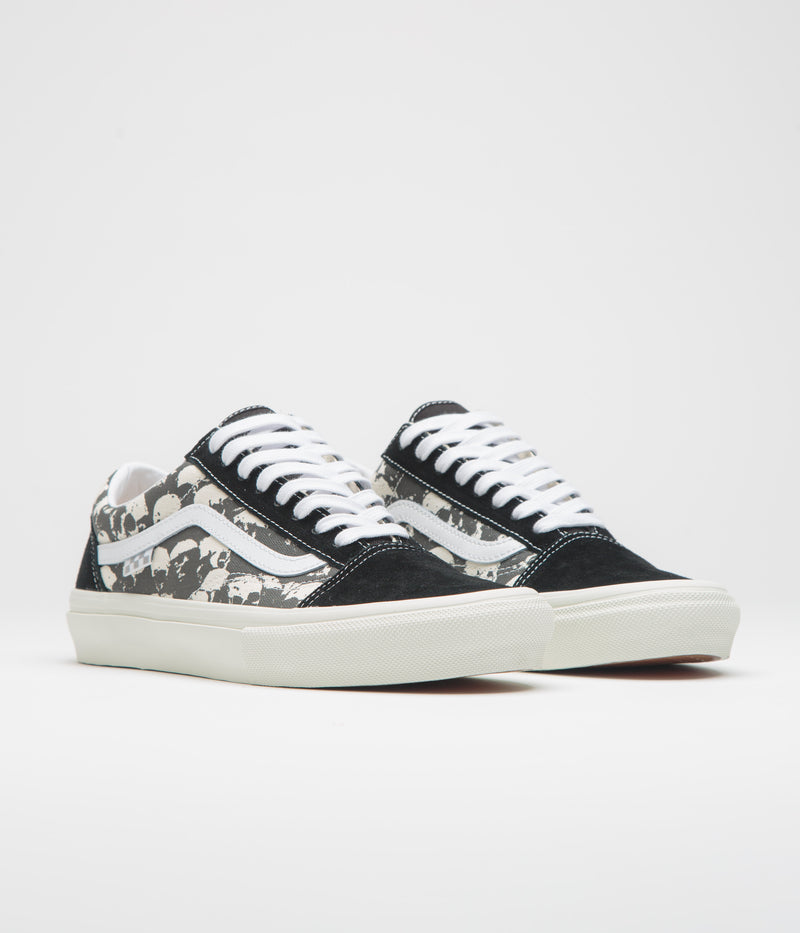Vans Skate Old Skool Shoes in Skull Pile Black and White / Gum