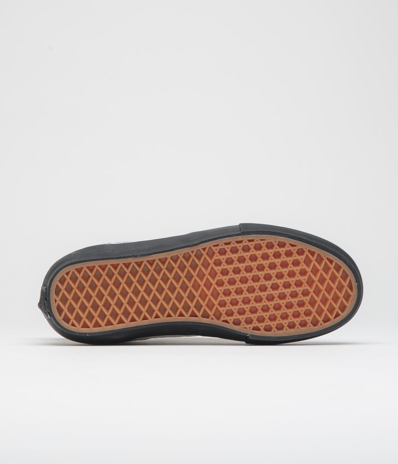 Vans Skate Safe Low Shoes in (Atiba) Bone White and Black