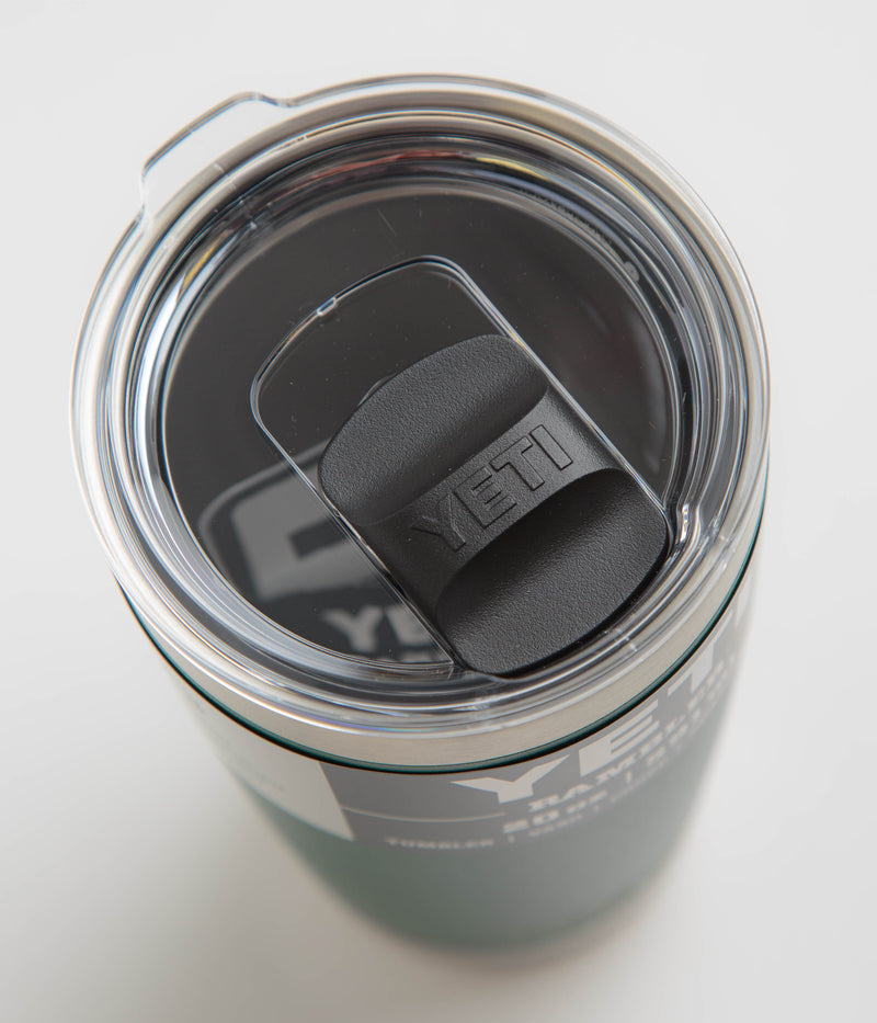 Yeti Rambler 20 Oz Tumbler in Black Forest Green