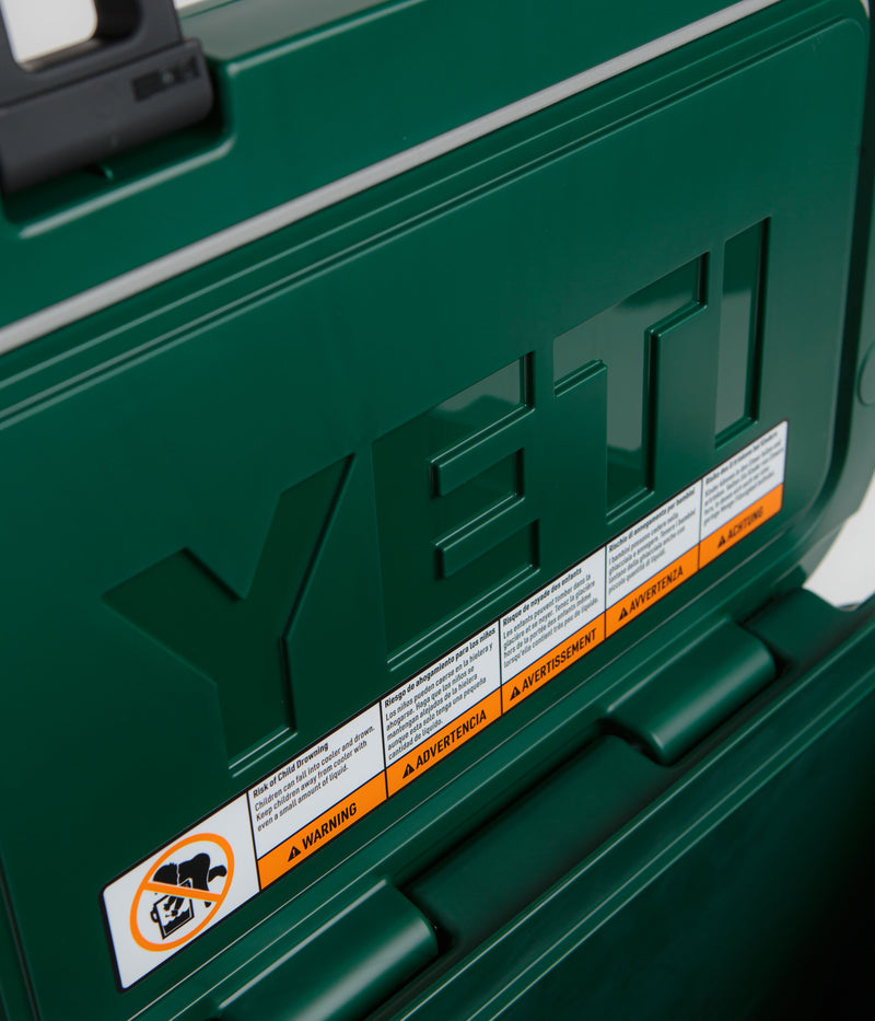 Yeti Roadie 15 Hard Cooler in Black Forest Green