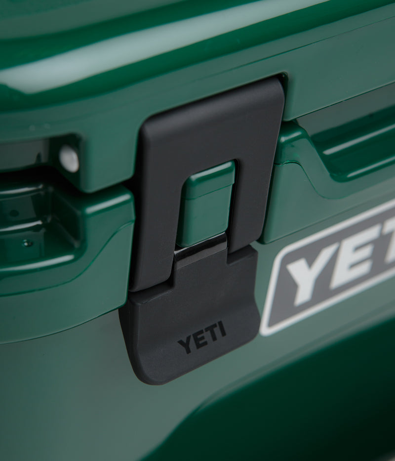 Yeti Roadie 15 Hard Cooler in Black Forest Green